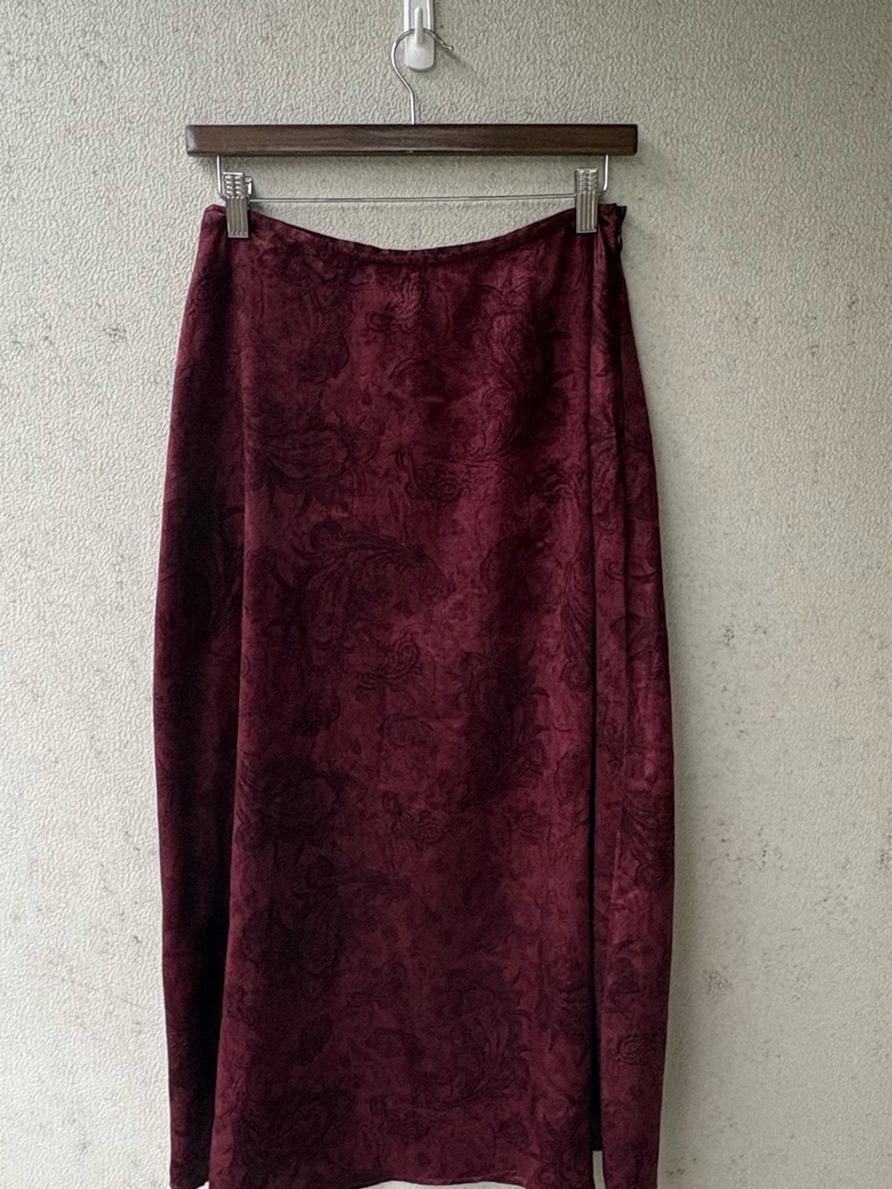 Vintage 90s Petite Sophisticate Burgundy Satin Jacquard Paisley Midi Skirt 6 - Picture 8 of 10